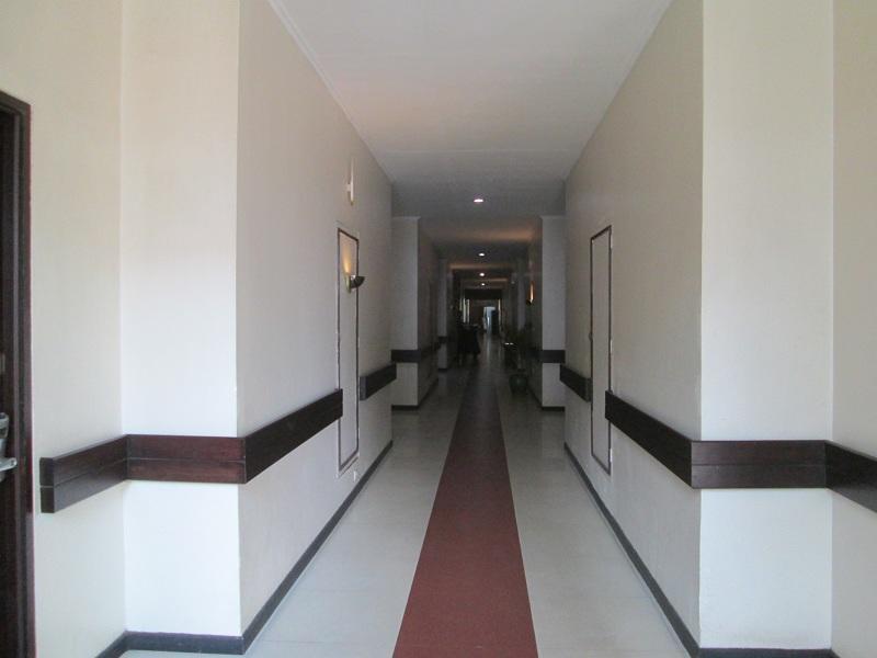 Merpati Hotel Pontianak Exterior photo